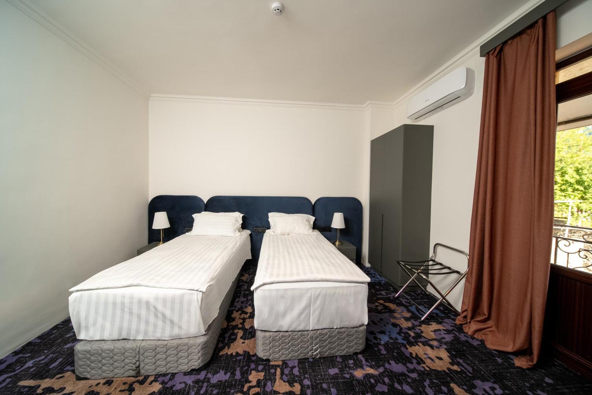 Kefilyan Family Hotel Sanain Luaran gambar