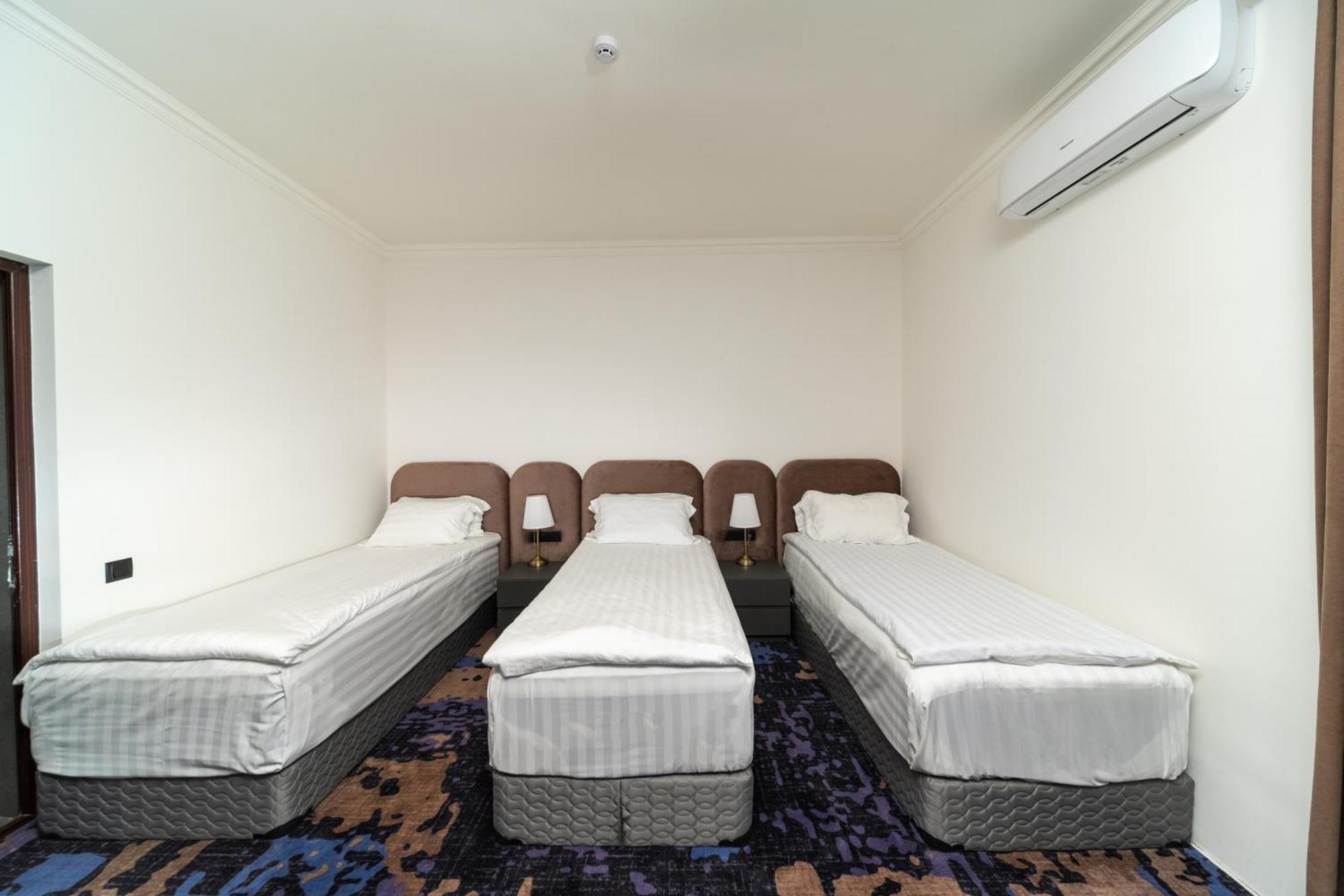 Kefilyan Family Hotel Sanain Luaran gambar