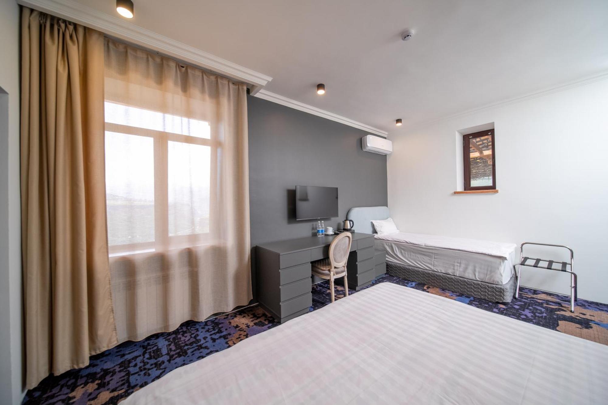 Kefilyan Family Hotel Sanain Luaran gambar